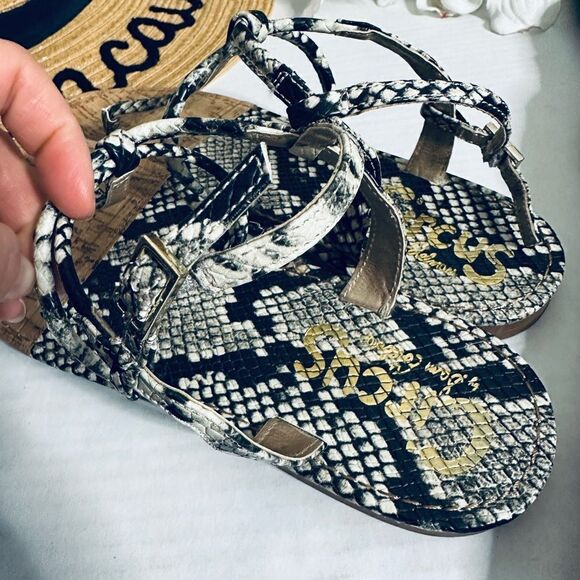 Sam Edelman Circus Bridget Snake Print Corkscrew T Strap Flat Strappy Sandals - Picture 2 of 5